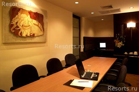 Emporium Suites Hotel 50